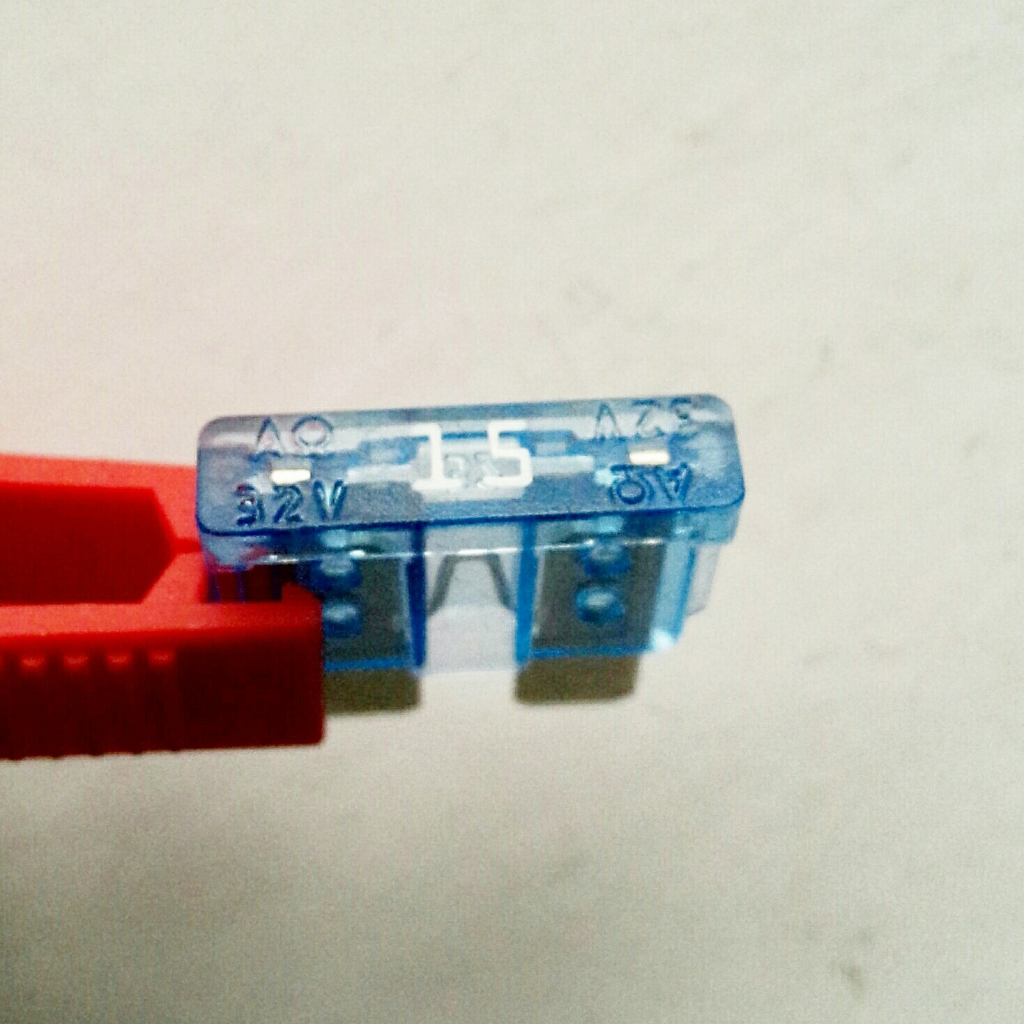 Предохранитель флажковый AΩ 3А ...40А оригинал - Auto-Kiev