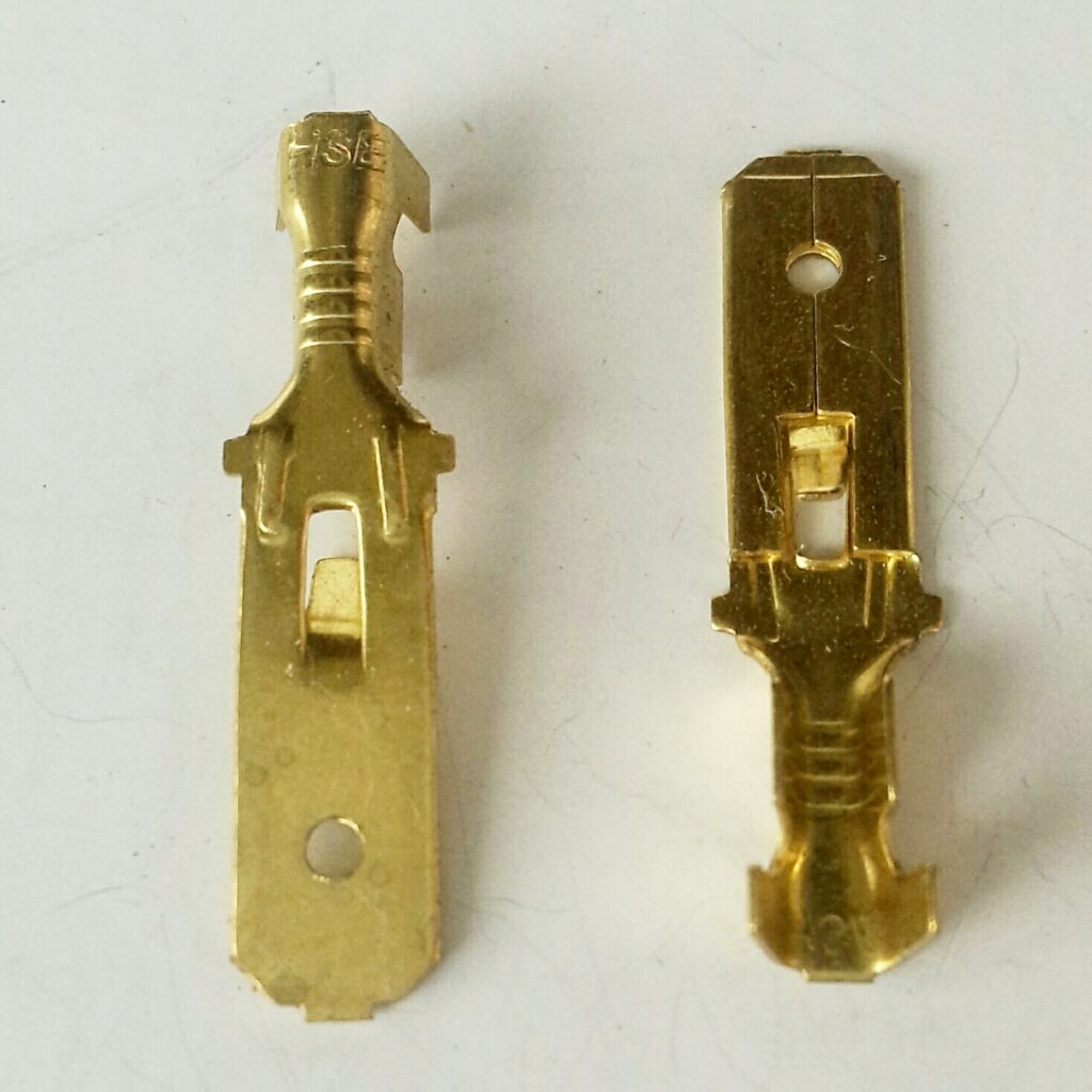 VAG MQS 61131393723 – ширина контакта 0.63 mm "папа" - Auto-Kiev