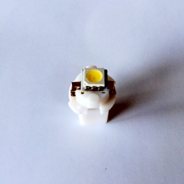 светодиод T5 B8.5d 1smd 5050 12v 15Lm ВАЗ 2108-09