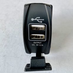 Авто зарядка - кнопка Toyota c 2 USB 3,1A 12V