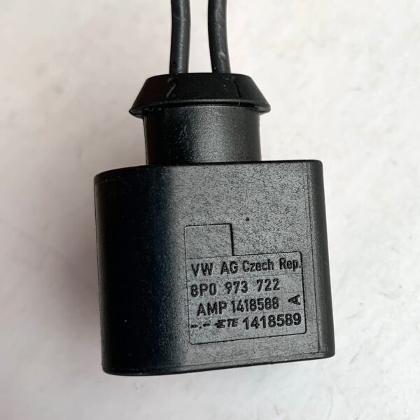 Разъем AUDI VW 8P0973722 2pin оригинал