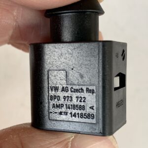 AUDI VW 8P0973722 разъём 2 pin (без провода) оригинал