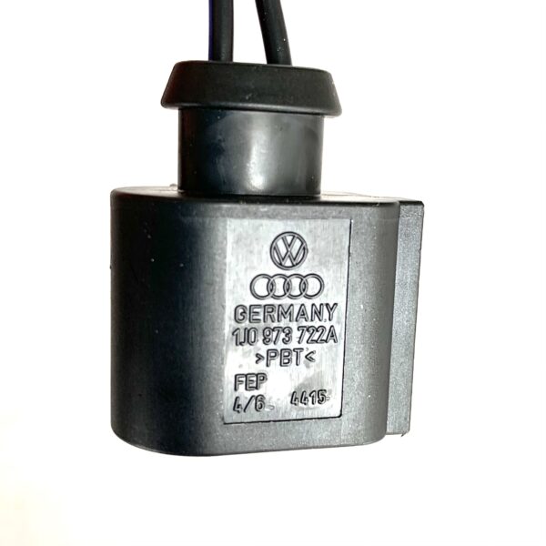 AUDI VW 1J0973722A разъём 2 pin оригинал