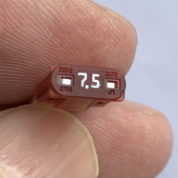 Предохранитель МИКРО 2 Littelfuse MICRO2® 0327007.UXS Fuse 7,5A оригинал