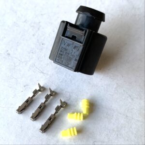 AUDI VW 8K0973703 разъём 3 pin 1.5 mm оригинал (без провода)