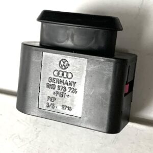 AUDI VW 8K0973724 Разъём 4 pin GERMANY оригинал (без провода)