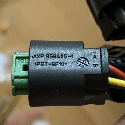TE Connectivity 1718555-1 разъём 2 pin 0,63 mm BMW, Mercedes-Benz