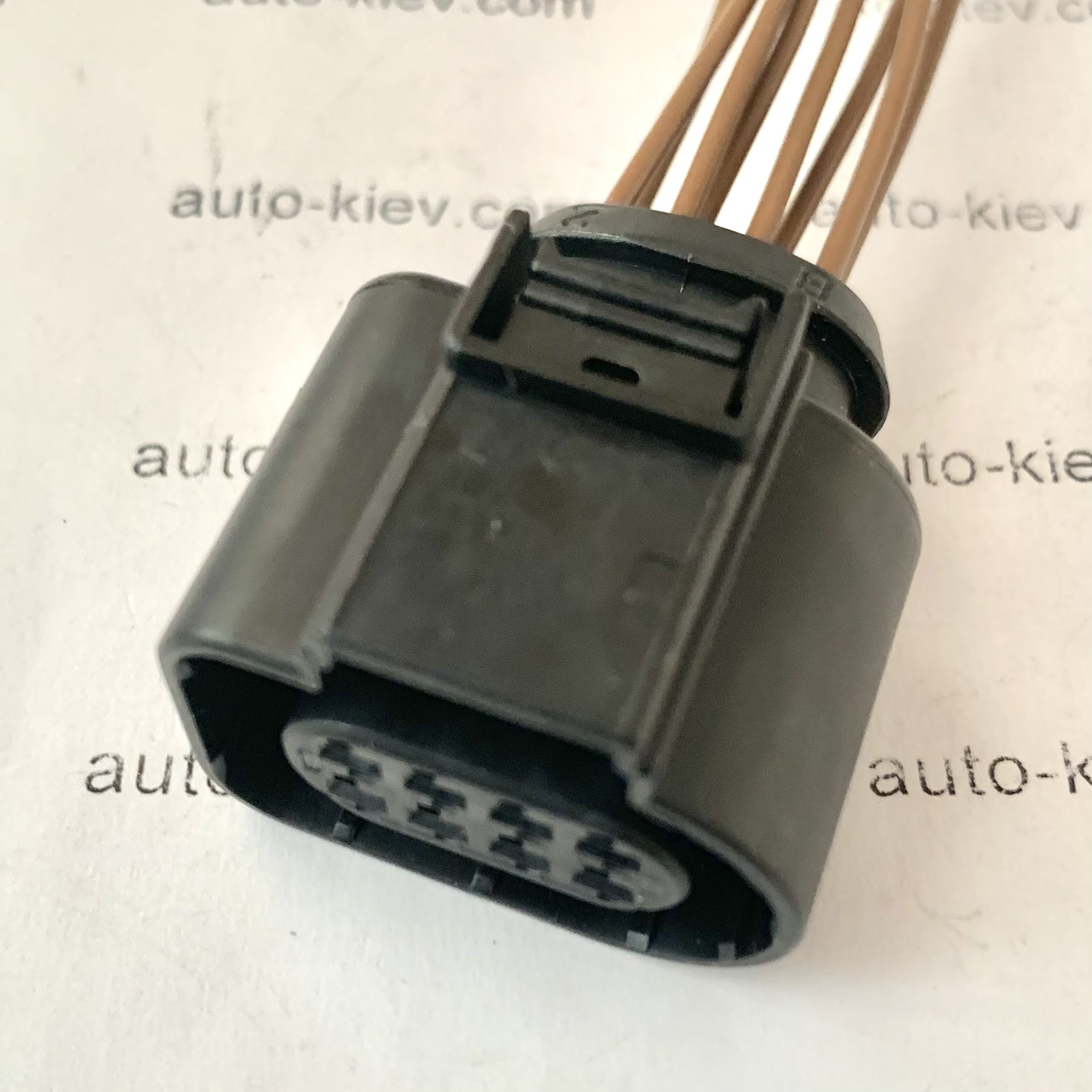 AUDI VW 4H0973714 роз'єм (фішка) датчика сліпих зон VW Tiguan, Porsche 8 pin 1.5 mm оригінал нове.