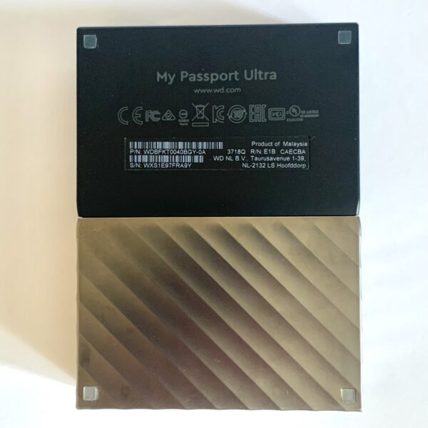 Жорсткий диск Western Digital My Passport Ultra 4TB WDBFKT0040BGY-WESN 2.5 USB 3.0 External Black-Grey