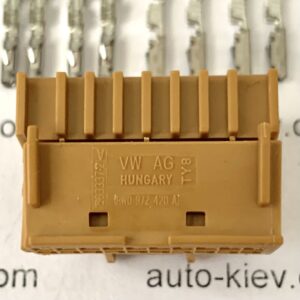 VW AG 8W0972420A роз’єм 20 pin 0.63 mm HUNGARY оригінал (без дроту) нове