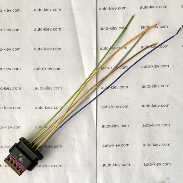 AUDI VW 4M0973705 роз’єм 5 pin 1.2 mm Hungary AMP оригінал нове