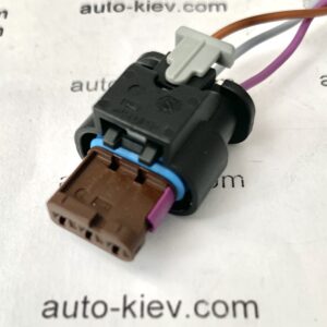 VW AG 4F0973703A роз’єм 3 pin 1.2 mm FEP Germany оригінал нове