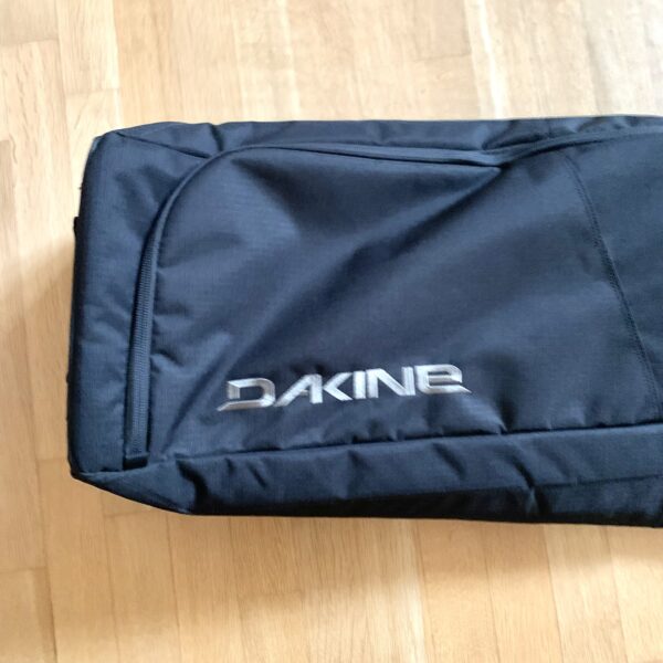 Чехол для сноуборда каркасный на колесах DAKINE Low Roller 157 black б/у - Зображення 4