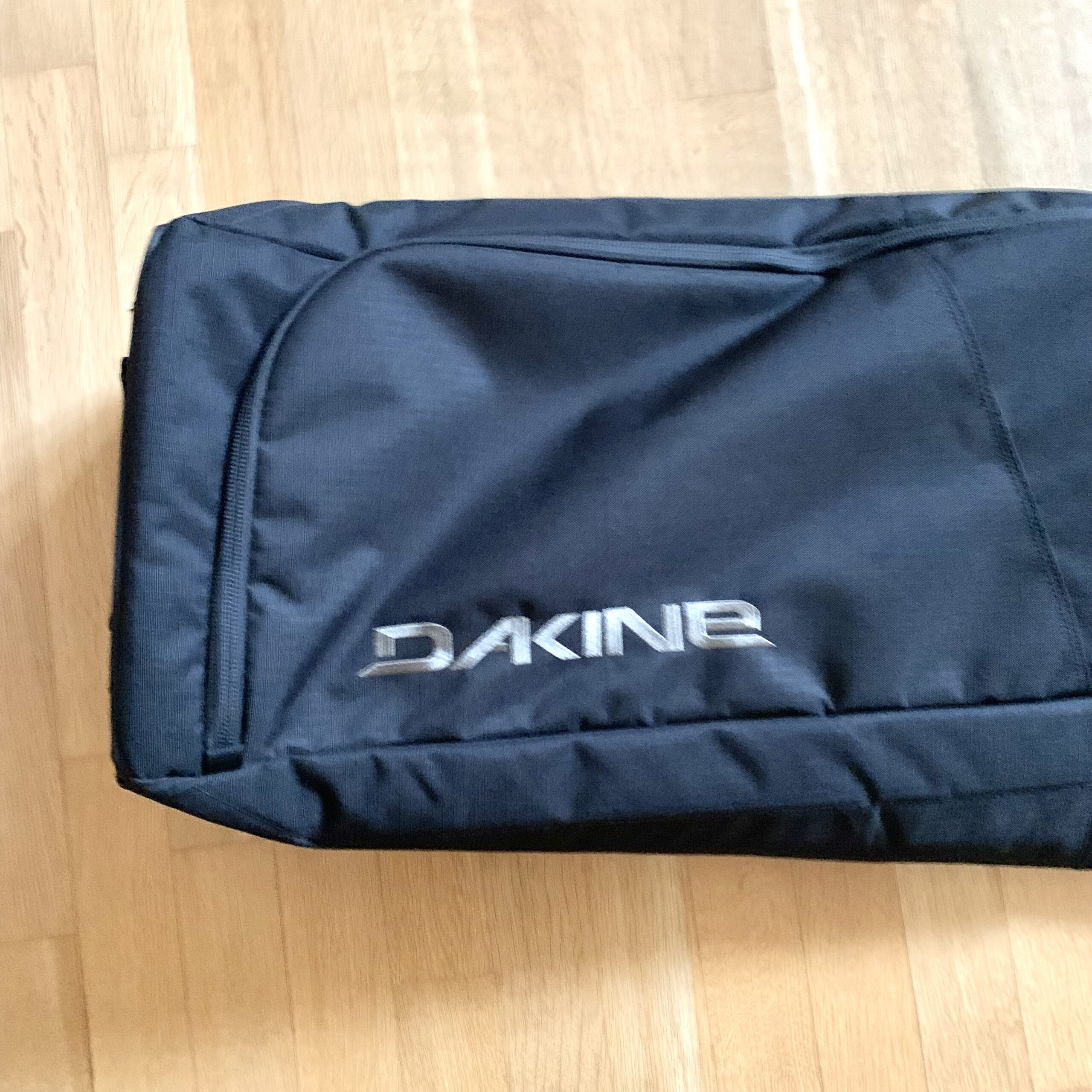 Чехол для сноуборда каркасный на колесах DAKINE Low Roller 157 black б/у - Зображення 4