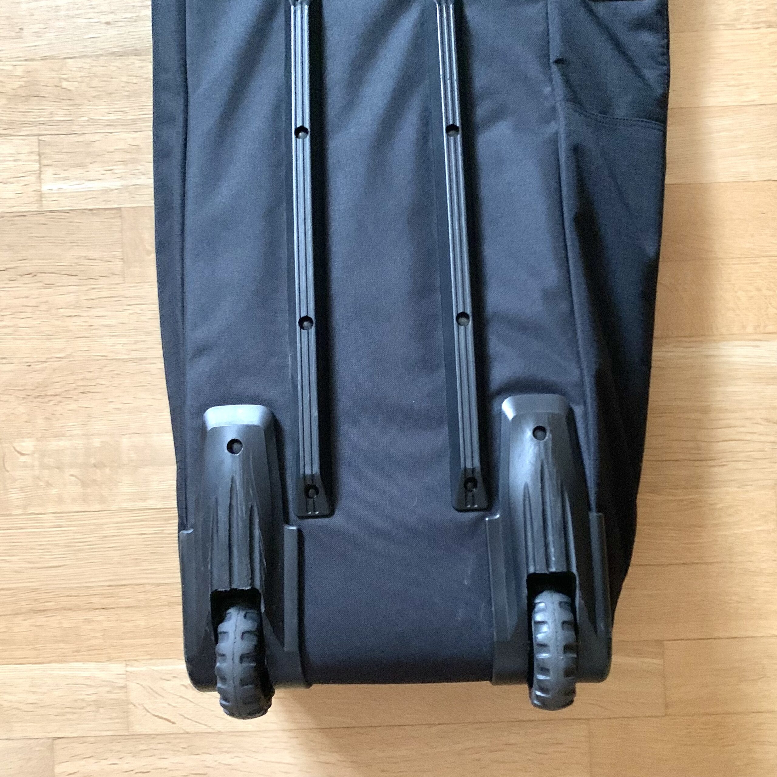 Чехол для сноуборда каркасный на колесах DAKINE Low Roller 157 black б/у - Зображення 3