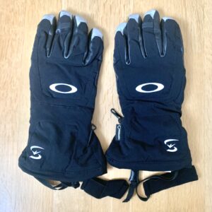 Гірськолижні рукавиці Oakley L б/в