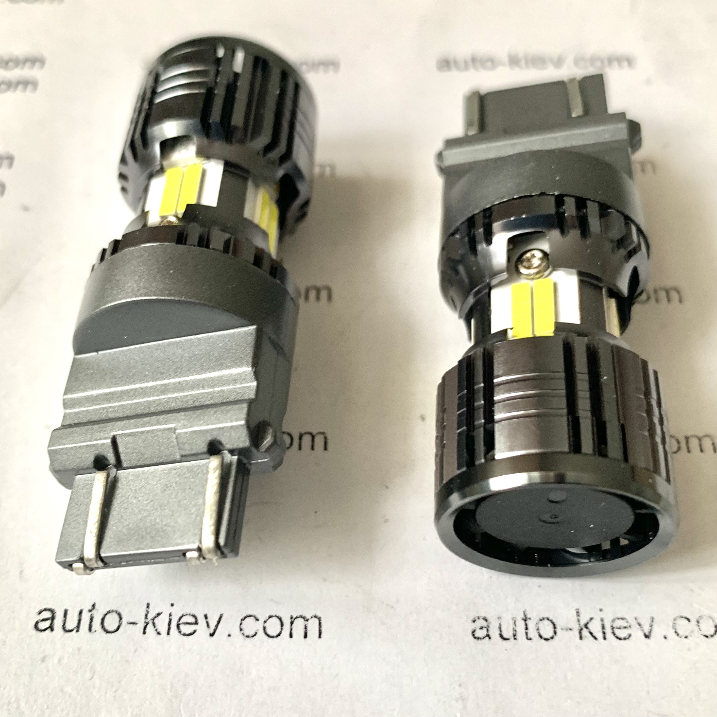 AUXITO світлодіодні лампи Turbo 3157 T25 P27/7W 6500K, біле світло 2 шт. - Зображення 5
