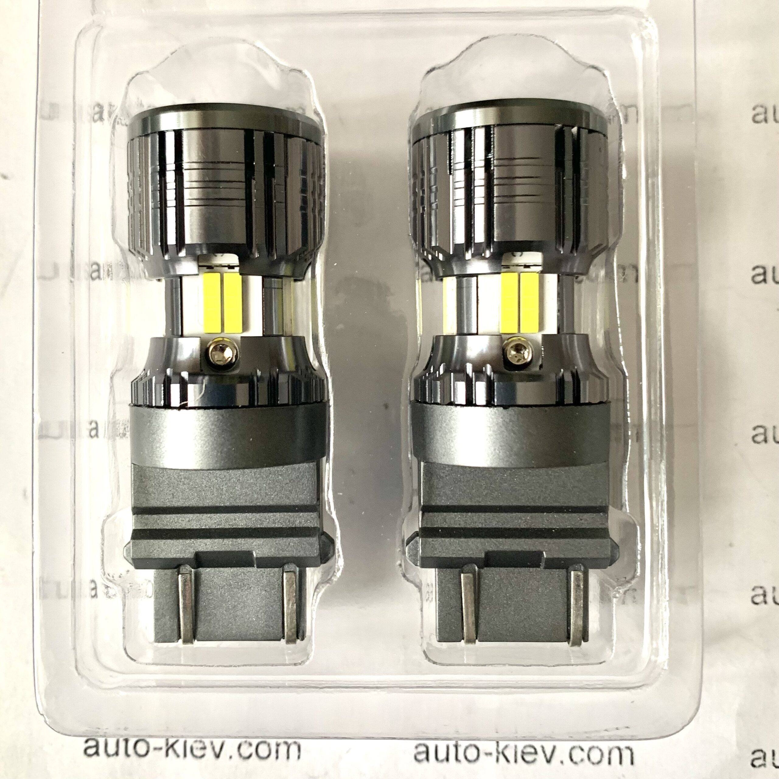 AUXITO світлодіодні лампи Turbo 3157 T25 P27/7W 6500K, біле світло 2 шт. - Зображення 2