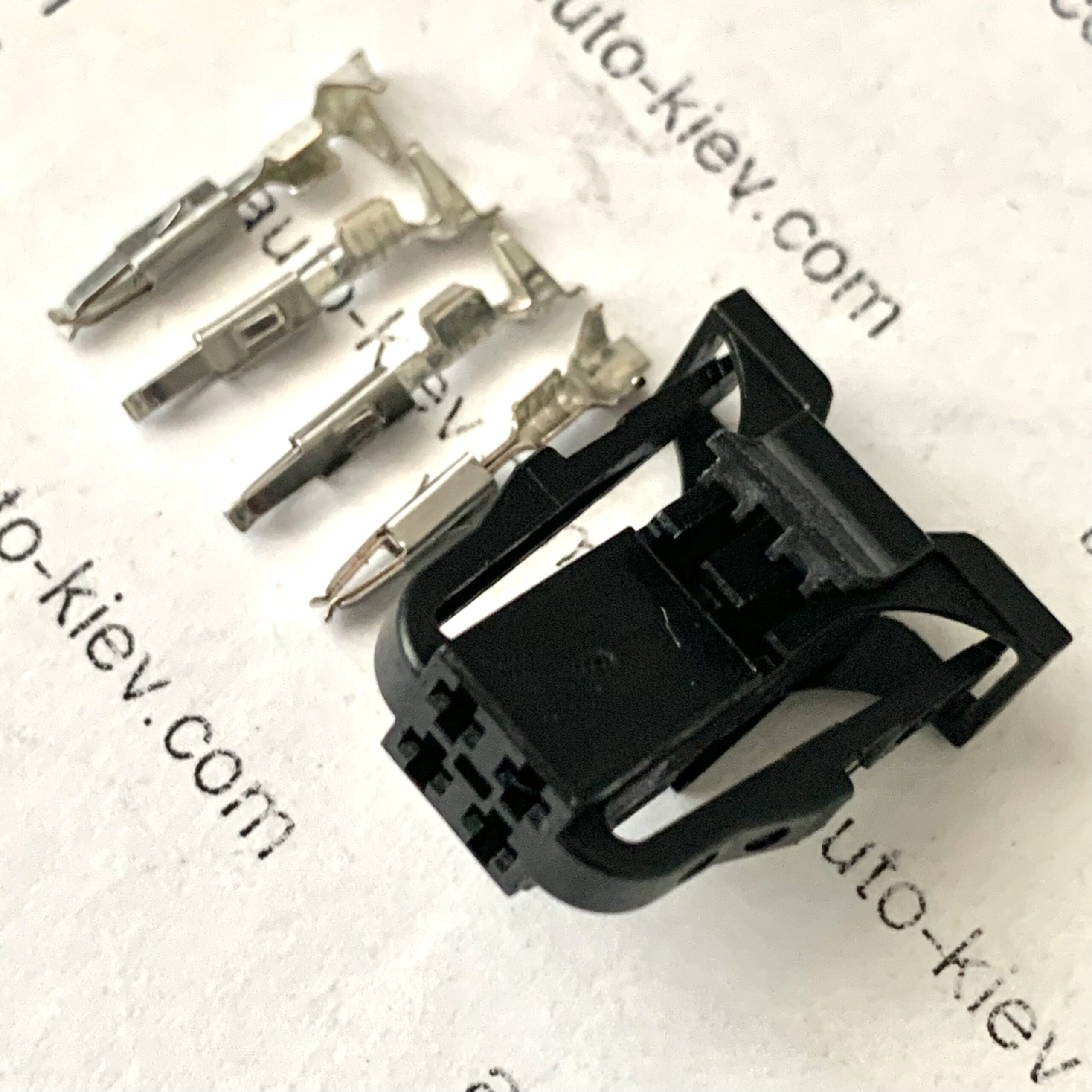 AUDI VW 3B0972722 роз’єм 4 pin 1.5 mm GERMANY оригінал нове (без дроту)
