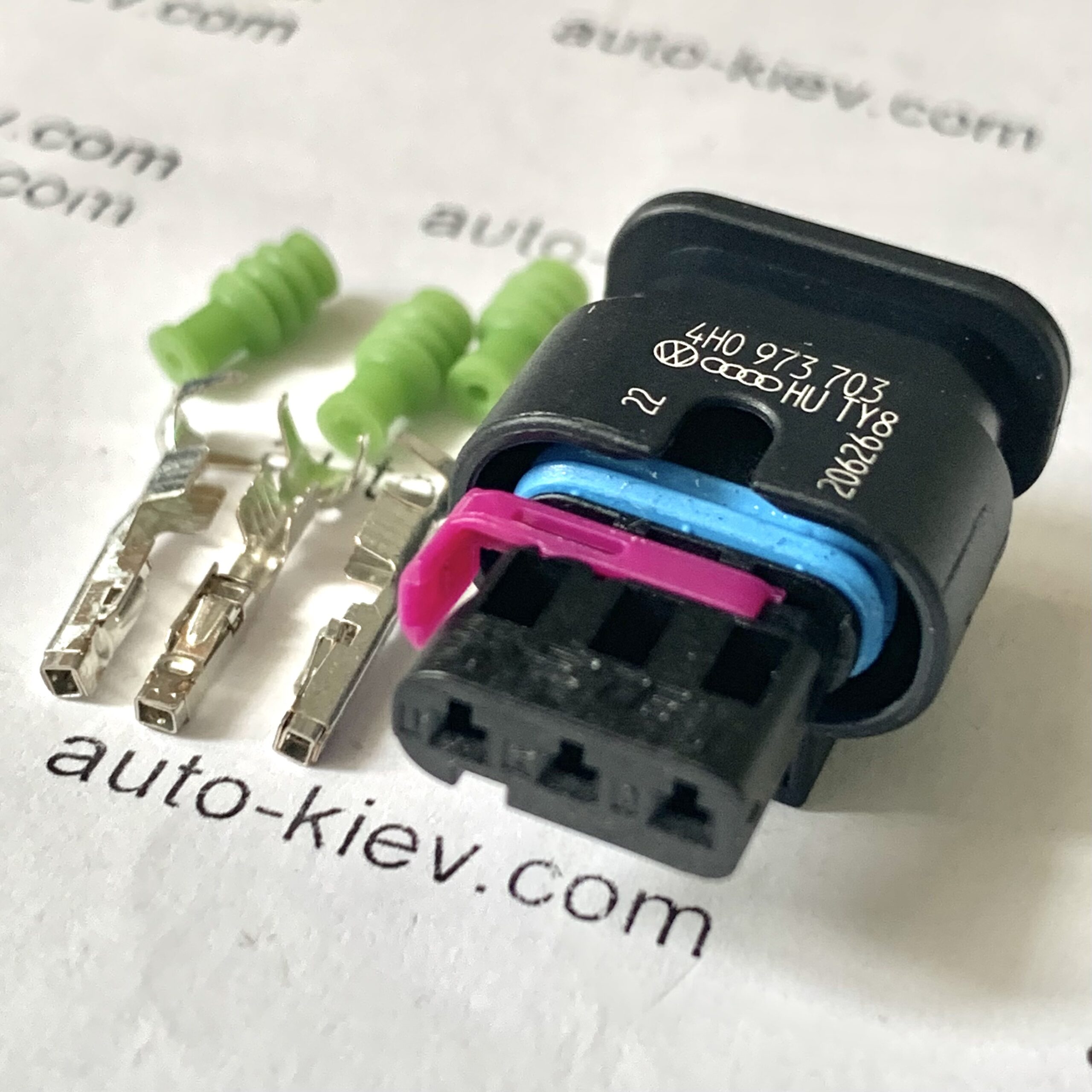 AUDI VW 4H0973703 роз’єм 3 pin 1.2 mm Hungary AMP оригінал (без дроту)